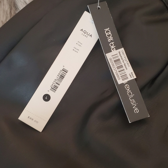 Aqua Luxe Women's Black Faux Leather Belted Skirt - Picture 5 of 5